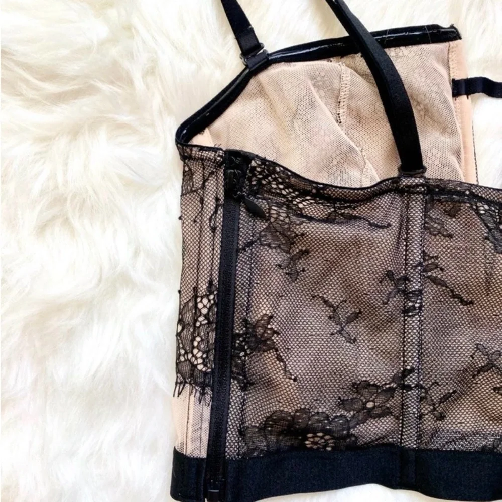 Victoria's Secret Lace‎ Lingerie